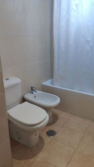 Piso en alquiler en Parque Victoria Eugenia en Málaga