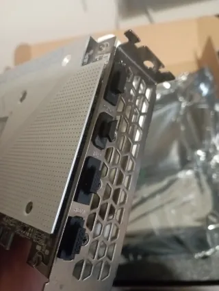 Grafica 3060 Ti + Ryzen 5 5500 + 16GB RAM