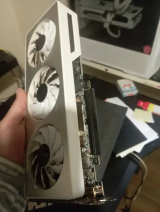 Grafica 3060 Ti + Ryzen 5 5500 + 16GB RAM