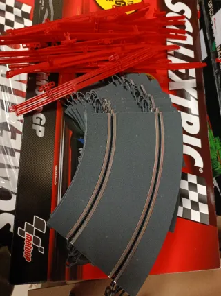 Scalextric: 10 curvas + 10 vallas