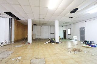 Local comercial en venta en Rocafonda en Mataró