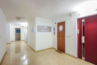 Oficina en venta en La Bordeta en Barcelona