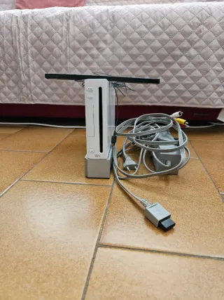 Nintendo Wii Console Bianca Completa di Cavi