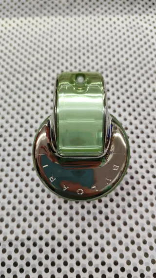 Perfume Bvlgari Verde y Plateado