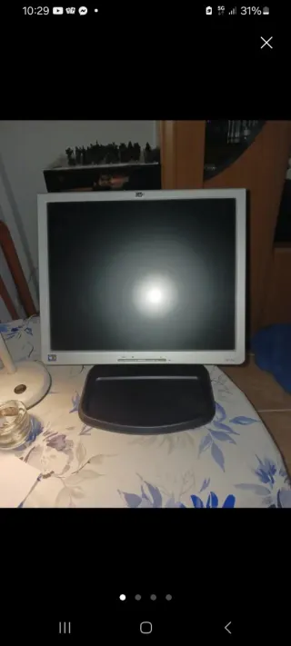 Monitor HP 1470 Plata