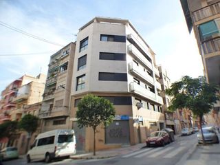 Piso en alquiler en Mercado en Alicante