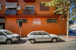 Local comercial en venta en Las Lagunas en Mijas