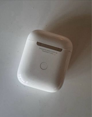 AirPods 2 con estuche carga inalámbrica