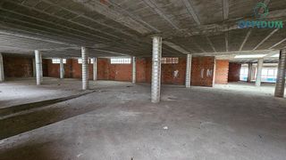 Local comercial en venta en Cee