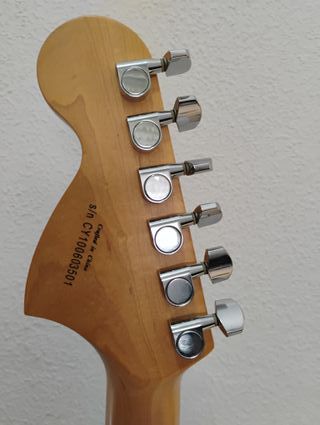 Pack Guitarra Fender Stratocaster + Ampli Marshall