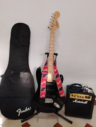 Pack Guitarra Fender Stratocaster + Ampli Marshall