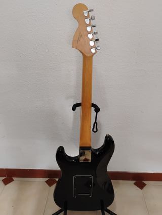 Pack Guitarra Fender Stratocaster + Ampli Marshall