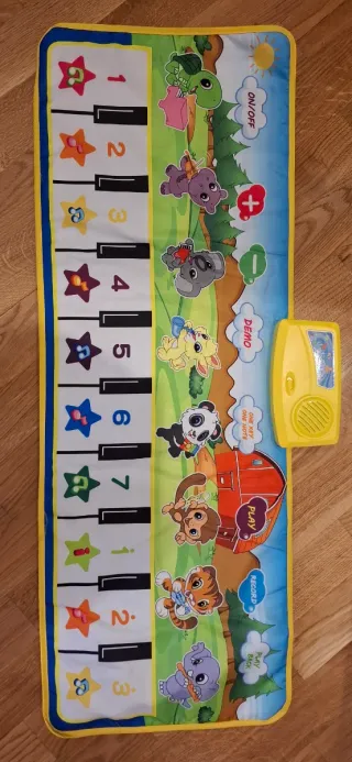 Tappeto musicale per bambini con animali