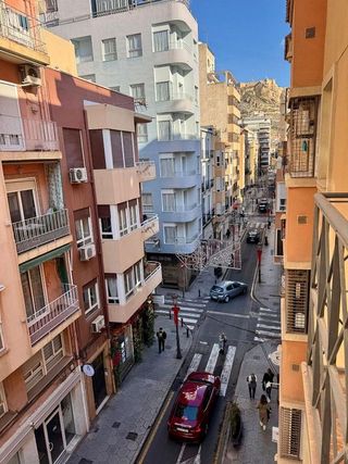 Piso en alquiler en Centro en Alicante