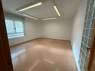 Oficina en alquiler en Ensanche - Diputación en Alicante