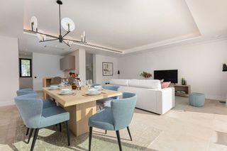 Casa adosada en alquiler en Los Naranjos - Las Brisas en Marbella