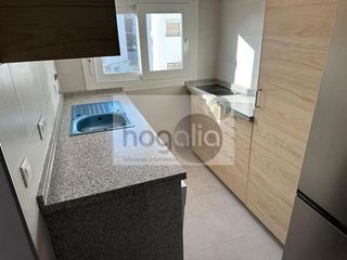 Piso en alquiler en Cruz Roja en Sevilla