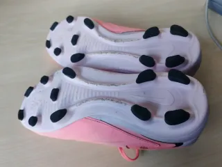 Botas de fútbol Nike Phantom Rosa