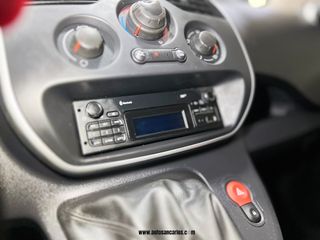 5 PLAZAS, RENUALT KANGOO CON 2 AÑOS DE GARANTIA