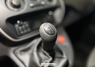 5 PLAZAS, RENUALT KANGOO CON 2 AÑOS DE GARANTIA