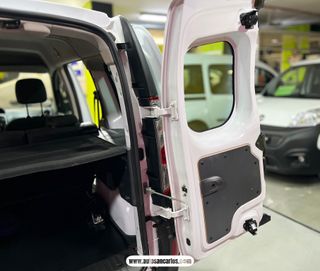 5 PLAZAS, RENUALT KANGOO CON 2 AÑOS DE GARANTIA