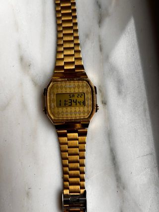 Reloj Casio Dorado