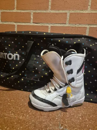 Snowboard Burton e Scarponi