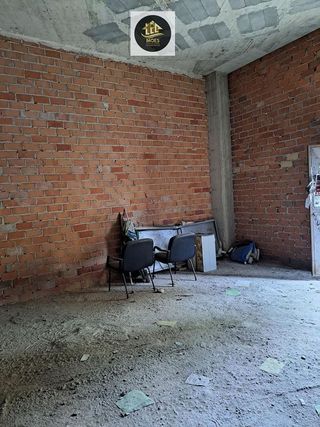 Local comercial en venta en Renfe - Bulevar 1º y 2º Fase en Jaén