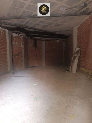 Local comercial en venta en Renfe - Bulevar 1º y 2º Fase en Jaén