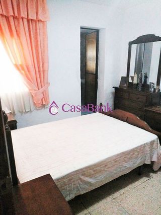 Chalet en venta en Santa Rosa - Valdeolleros en Córdoba