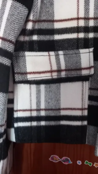 Jaqueta Zara xadrez branca e preta T. S