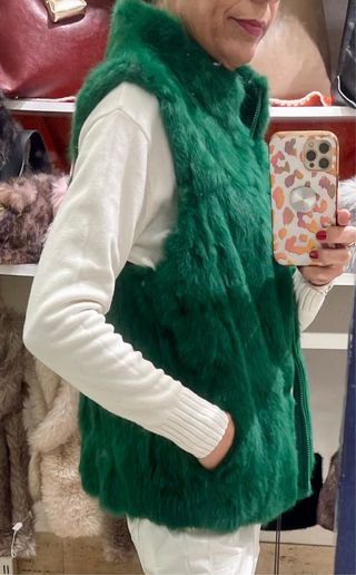 Chaleco de conejo color verde