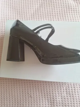 Zapatos charol MARIAMARE negros