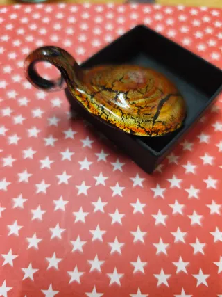 Colgante artesano vidrio dorado y naranja