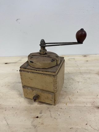 Molinillo de café Peugeot antiguo