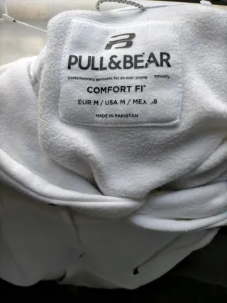 Sudadera blanca con capucha