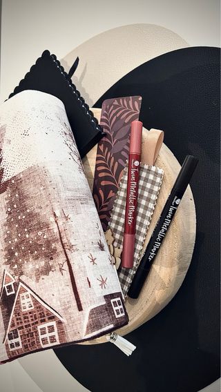 Cover letteraria con linguetta regolabile, cover kindle kobo