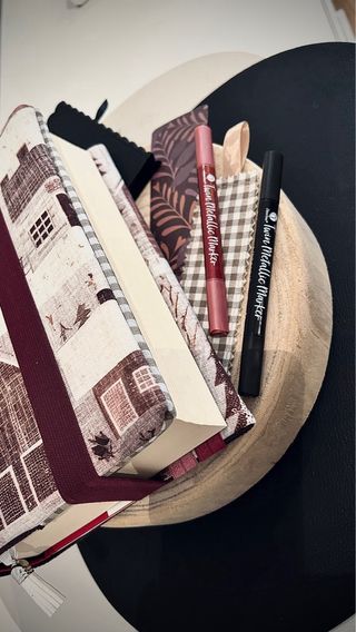 Cover letteraria con linguetta regolabile, cover kindle kobo