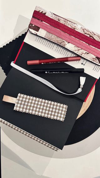 Cover letteraria con linguetta regolabile, cover kindle kobo