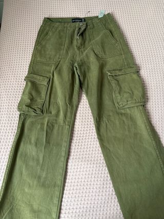 Pantalón Cargo Stradivarius Talla S/36