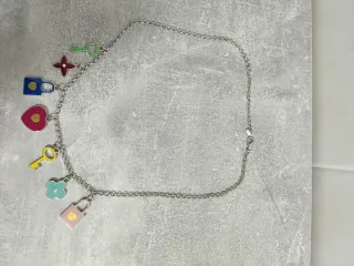 Collana donna con ciondoli colorati