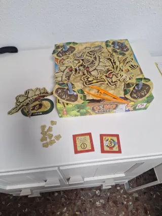 Juego de mesa Dino Bones