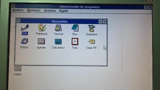 Vecchio computer ICL CL486/25 Windows 3.0