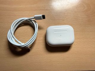 AirPods Pro 1ª Gen con Cable de Carga