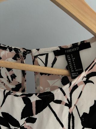 Blusa Forever 21 floral