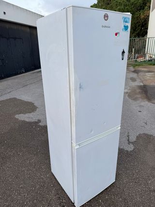 Frigorífico Combi Daewoo No Frost A+