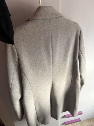 Abrigo largo Stradivarius gris talla M