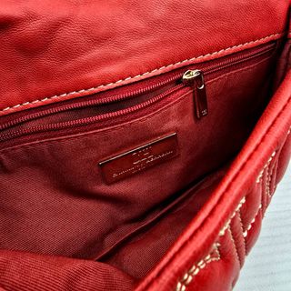 Cartera de mano piel roja Carolina Herrera