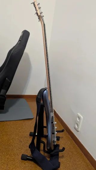 Bajo Ibanez Gio GSR200