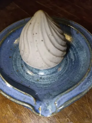 Spremiagrumi in ceramica artigianale